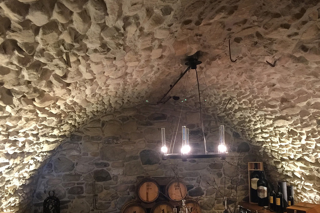 BellaChasa Private Sale Alpine Winelounge 115 BellaChasa Private Sale Alpine Winelounge 115